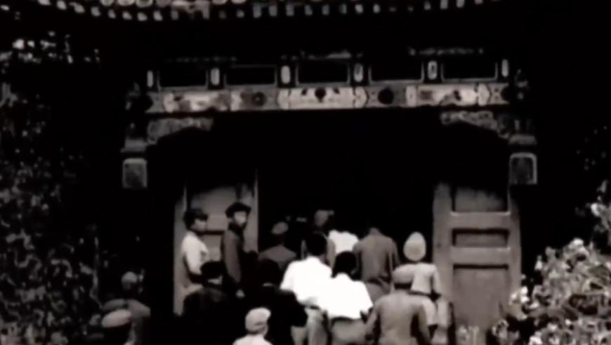 万渣朝凰,香港正版挂牌彩图自动,全面解答解释落实_权威版V1.16