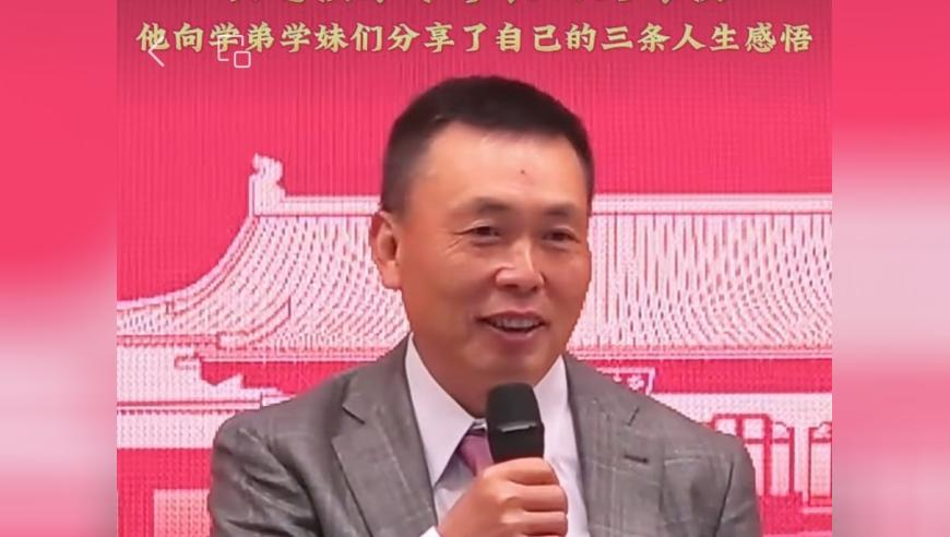 香港精准免费资料,轿车没给变道摩托车让行被“踹”,典故解疑_钱包版V7.41